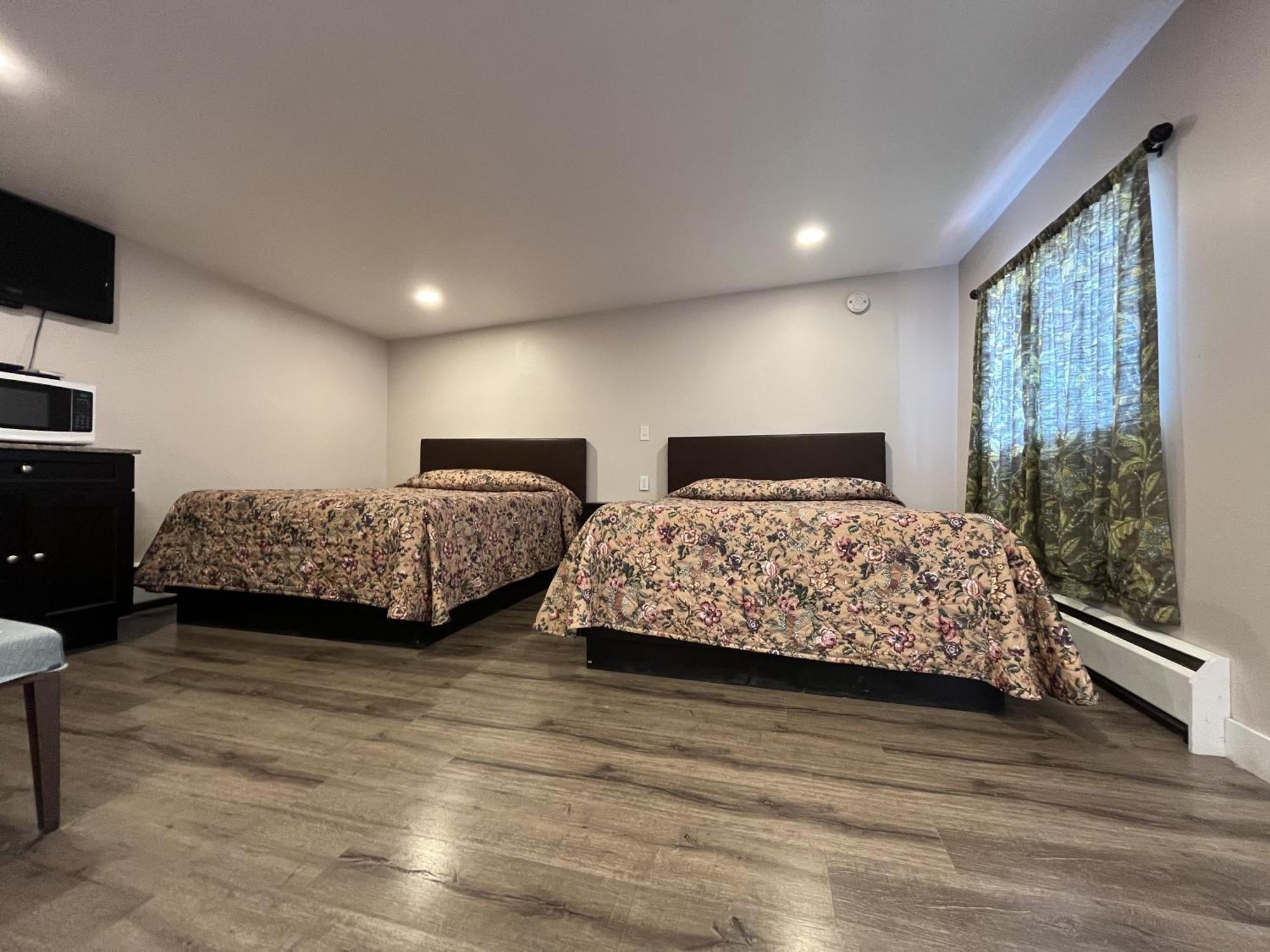 Kluane Park Inn Haines Junction Exteriér fotografie